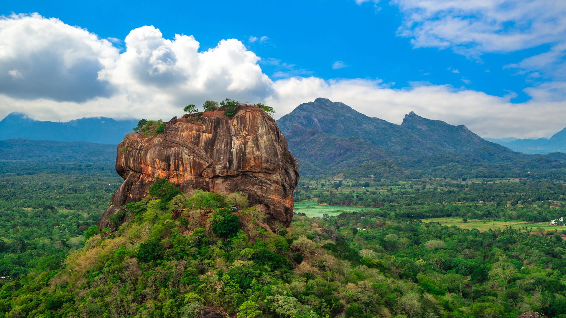 Ultimate Sri Lanka North to South Discovery